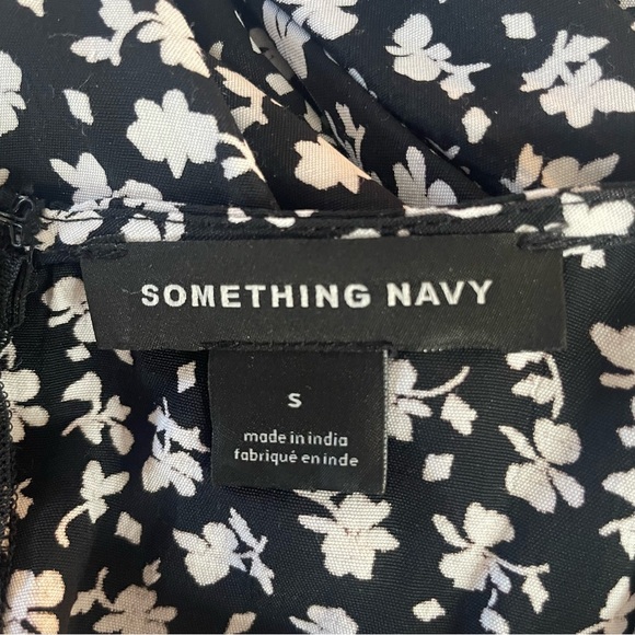 Something Navy Floral short sleeve Midi Dress 20164 - Picture 11 of 14